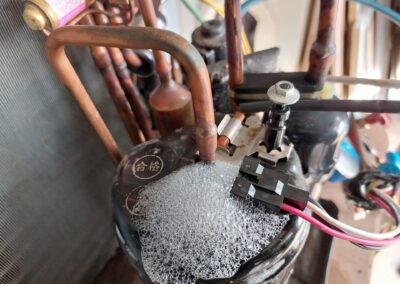 Réparation d’une fuite sur un compresseur clim