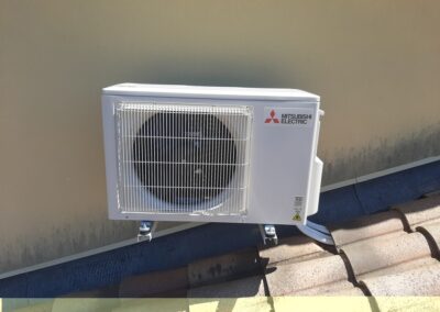 Unité extérieure sur un toit à Béziers